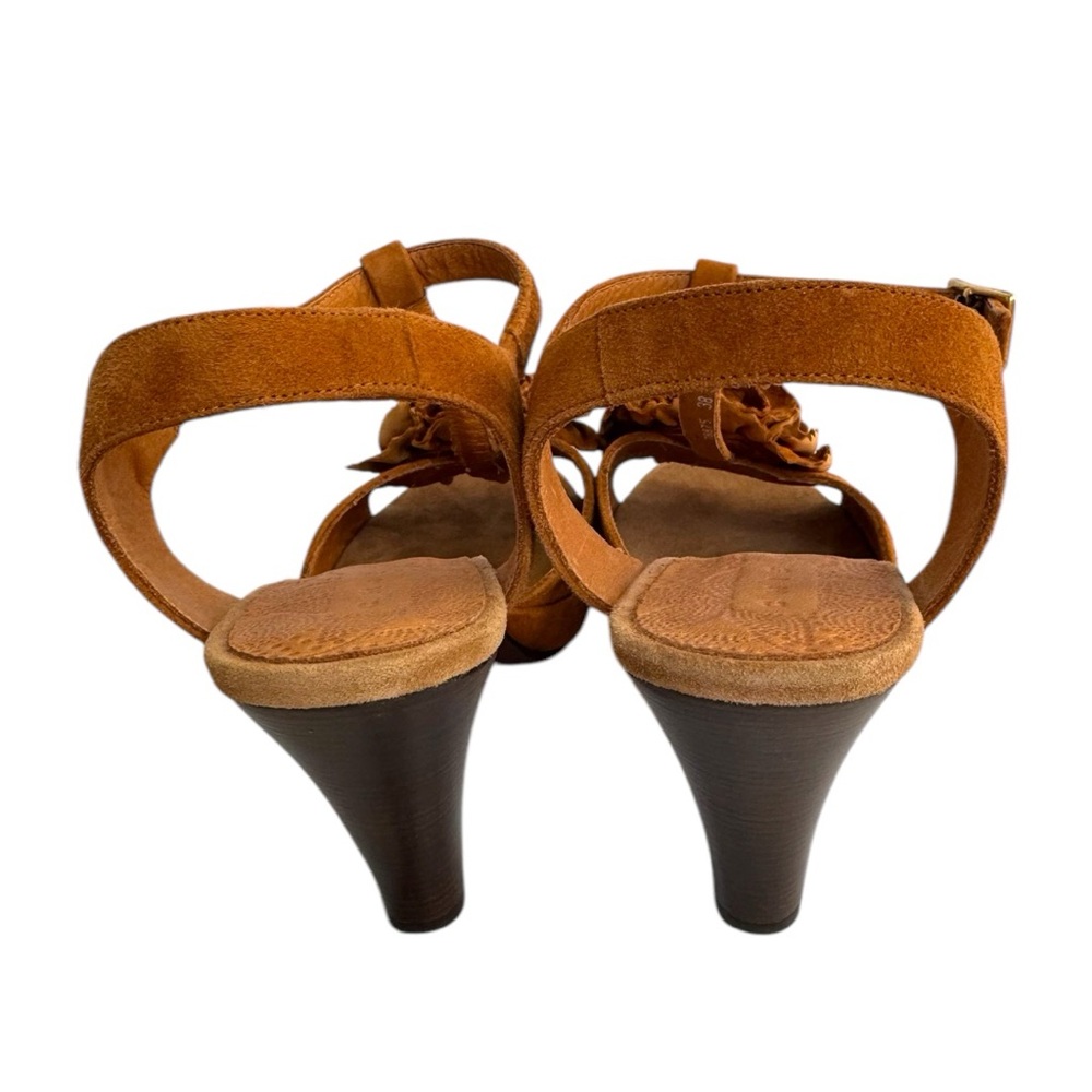 NWOT Chie Mihara Brown Sandals with Floral Embellishment and T-Strap Design - Picture 5 of 9